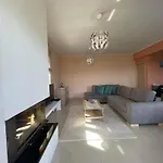 Elina's Maisonette