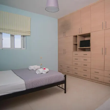 וילה Elina's Maisonette *
