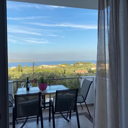 וילה Elina's Maisonette