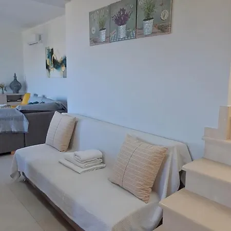 וילה Elina's Maisonette